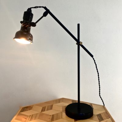 lampe lumina fresnel 40's allumée_maison_liedekerke_maison-lk