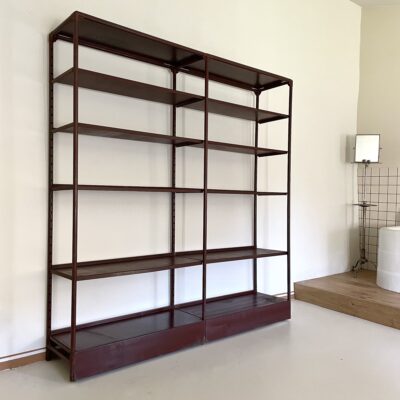 Etagere_industrielle_acier_rouge_strafor_modulable_patine_maison_liedekerke_lk_design