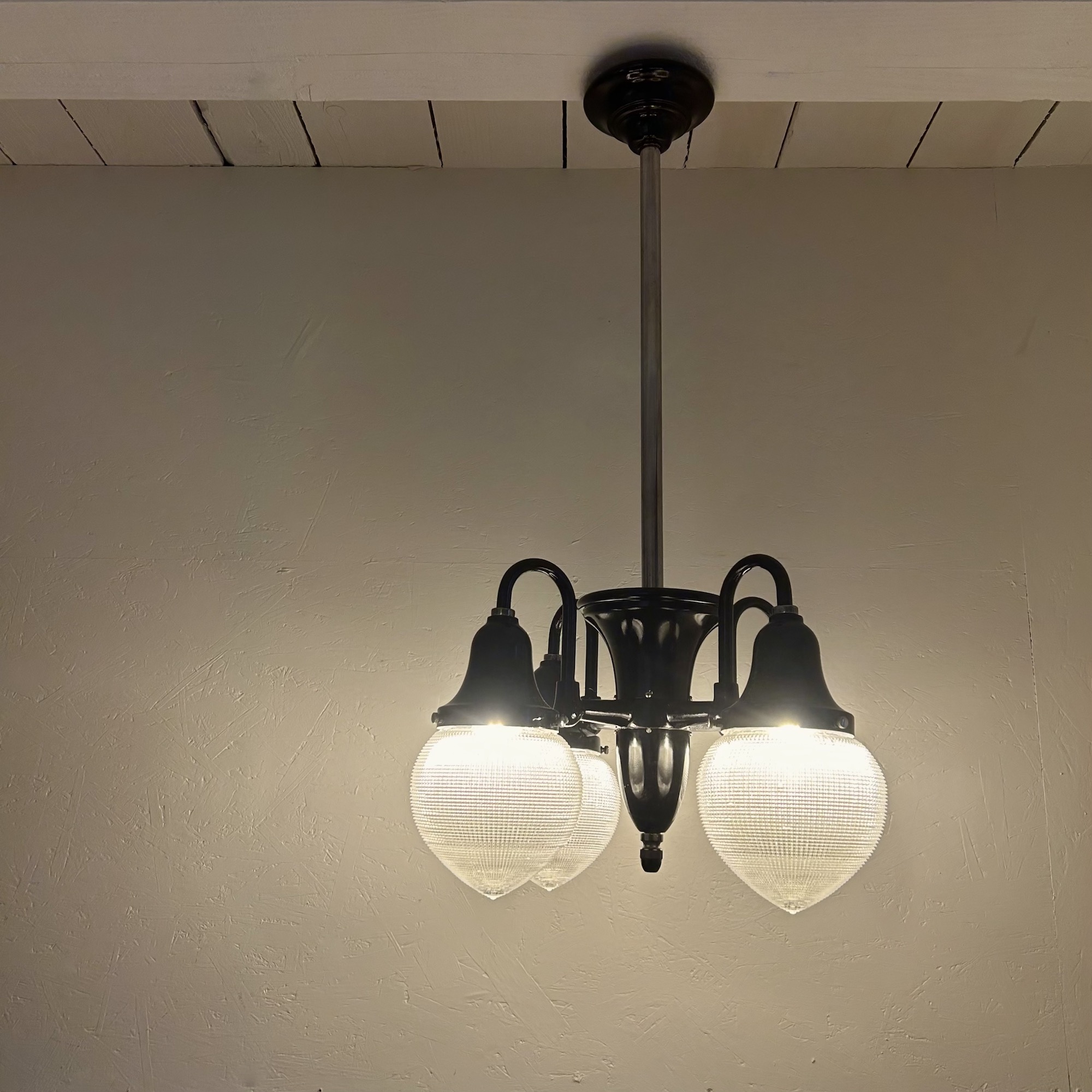 Suspensions_Lustre_holophane_dentiste_1920_design_industriel_maison_Liedekerke_LK_7
