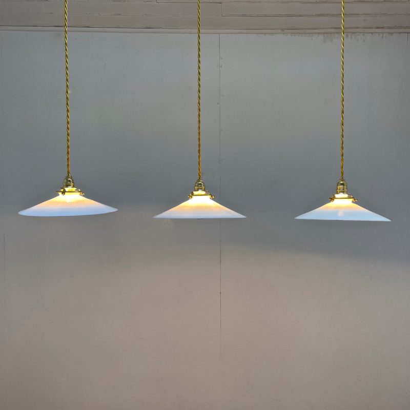 suspension_assiette_opaline_maison_liedekerke_LK_1