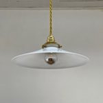 Suspension assiette opaline maison liedekerke