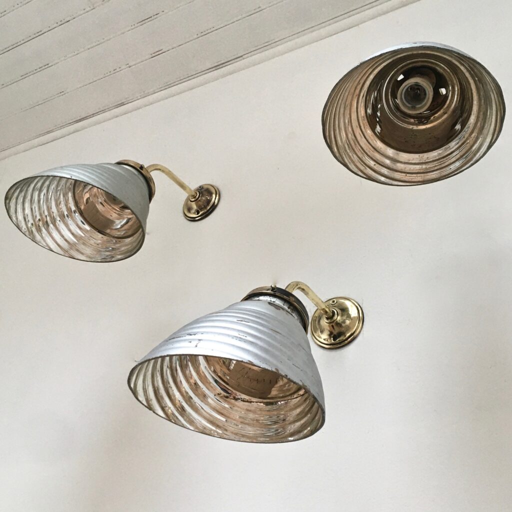 APPLIQUE-MERCUREE-ZEISS-IKON_Maison_Liedekerke_maison-lk.com-6.jpg