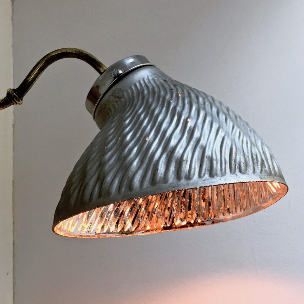 Applique-HELIORAY-profil-allumee_Maison_Liedekerke_maison-lk.jpg
