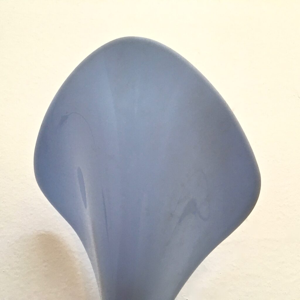 Applique-POP-zoom-abat-jour-bleu_Maison_Liedekerke_maison-lk.jpg