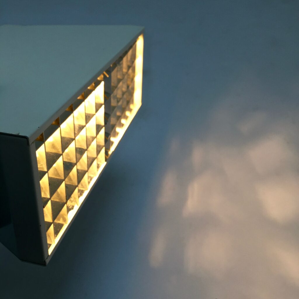 Applique-RAAK-double-triangulaire_Maison_Liedekerke_Lk_6.jpg