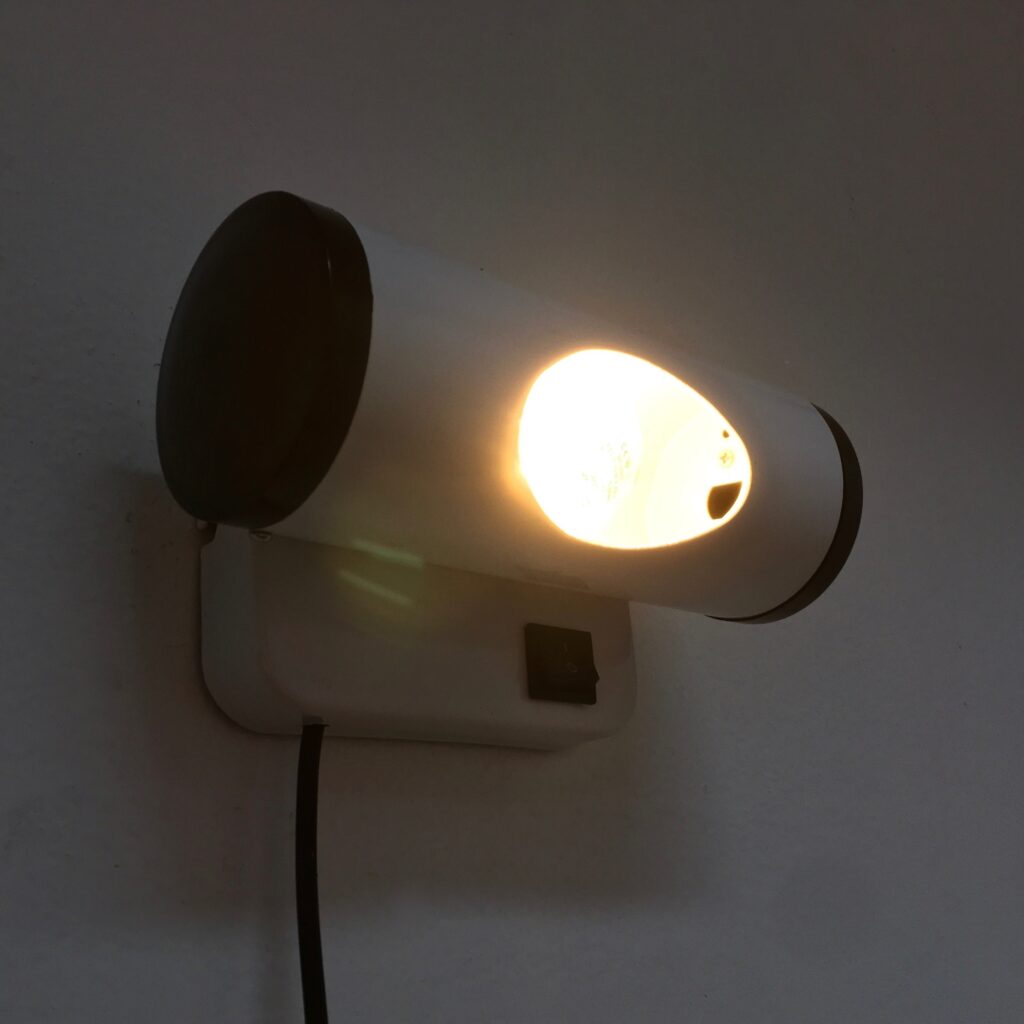 Applique_Bedside_space-age_1970_Maison-Liedekerke_maison-lk.com-2.jpg