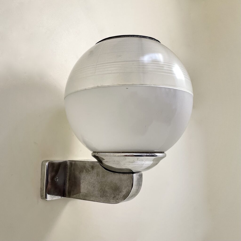 Applique_Holophane_boule_spherique_Maison_liedekerke_LK_9.jpeg