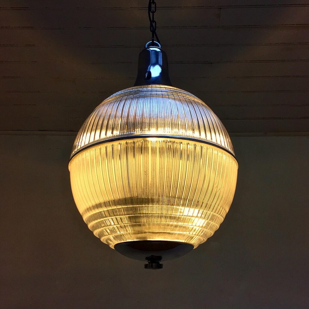 Boule_Holophane_eclairage_public_Maison_Liedekerke_maison-lk.com-4.jpg