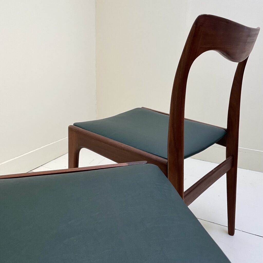 Chaise_AWA_design_scandinave_maison_liedekerke_LK_4.jpeg