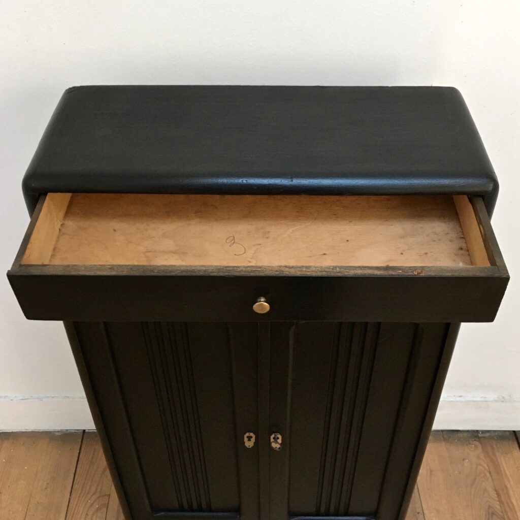 Commode_parisienne_1950_MaisonLiedekerke_maison-lk.com-1.jpg