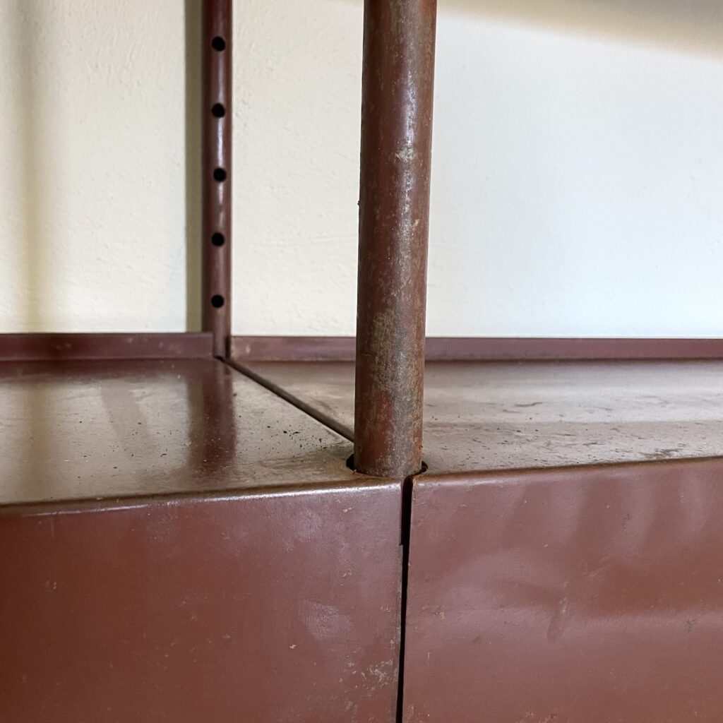 Etagere_industrielle_acier_rouge_strafor_modulable_patine_maison_liedekerke_lk_7.jpeg