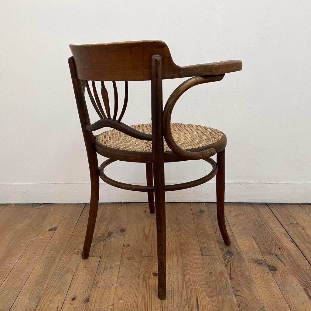 Fauteuil-Fischel-Bistrot-Maison-Liedekerke_8.jpg