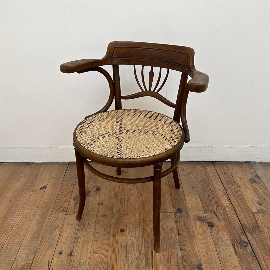 Fauteuil-Fischel-Bistrot-Maison-Liedekerke_9.jpg
