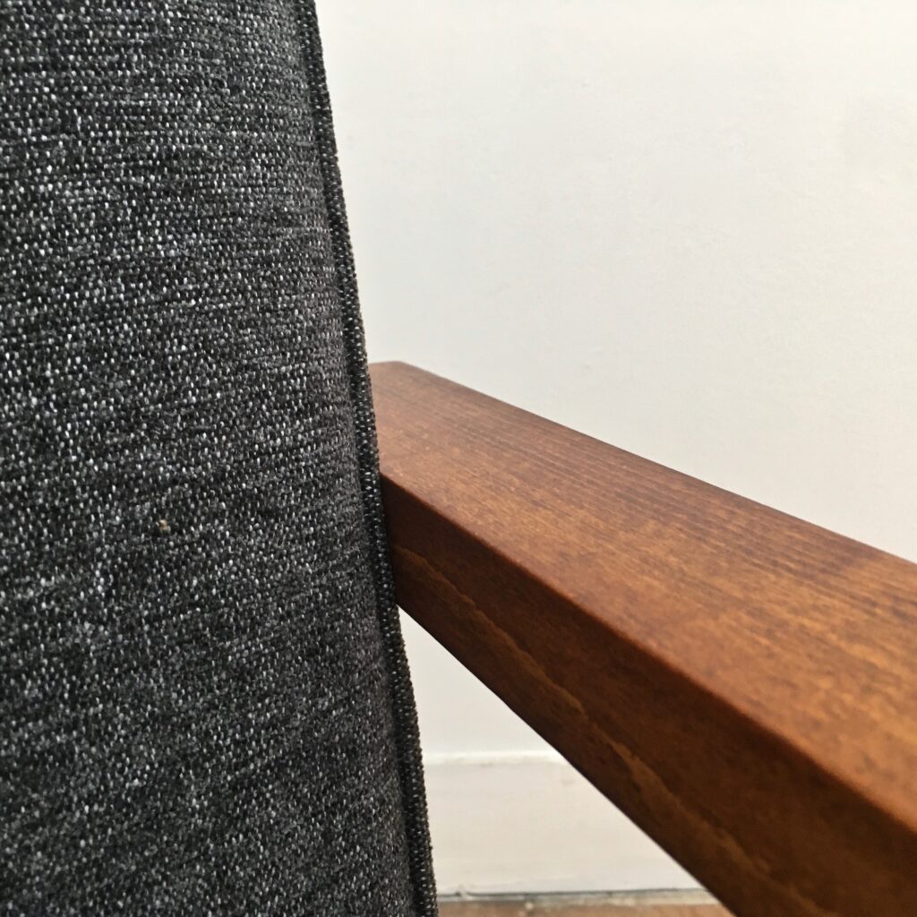 Fauteuil_club_scandinave_vintage_Maison_Liedekerke_maison-lk.com-7.jpg