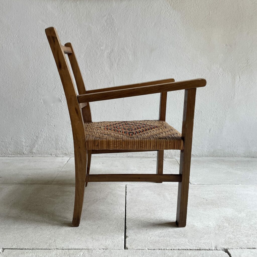 Fauteuil_enfant_osier_tresse_motif_cannage_maison_liedekerke_lk_3-scaled-1.jpeg