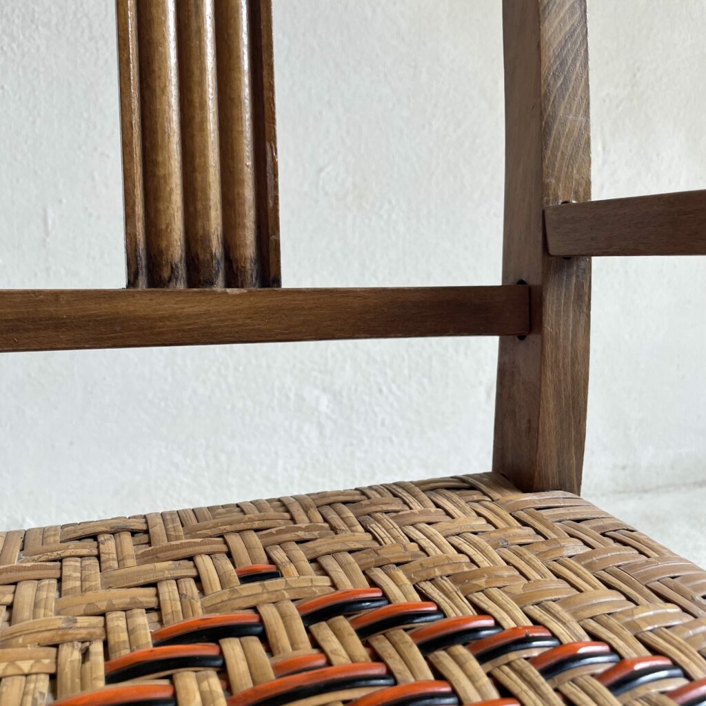Fauteuil_enfant_osier_tresse_motif_cannage_maison_liedekerke_lk_6-scaled-1.jpeg