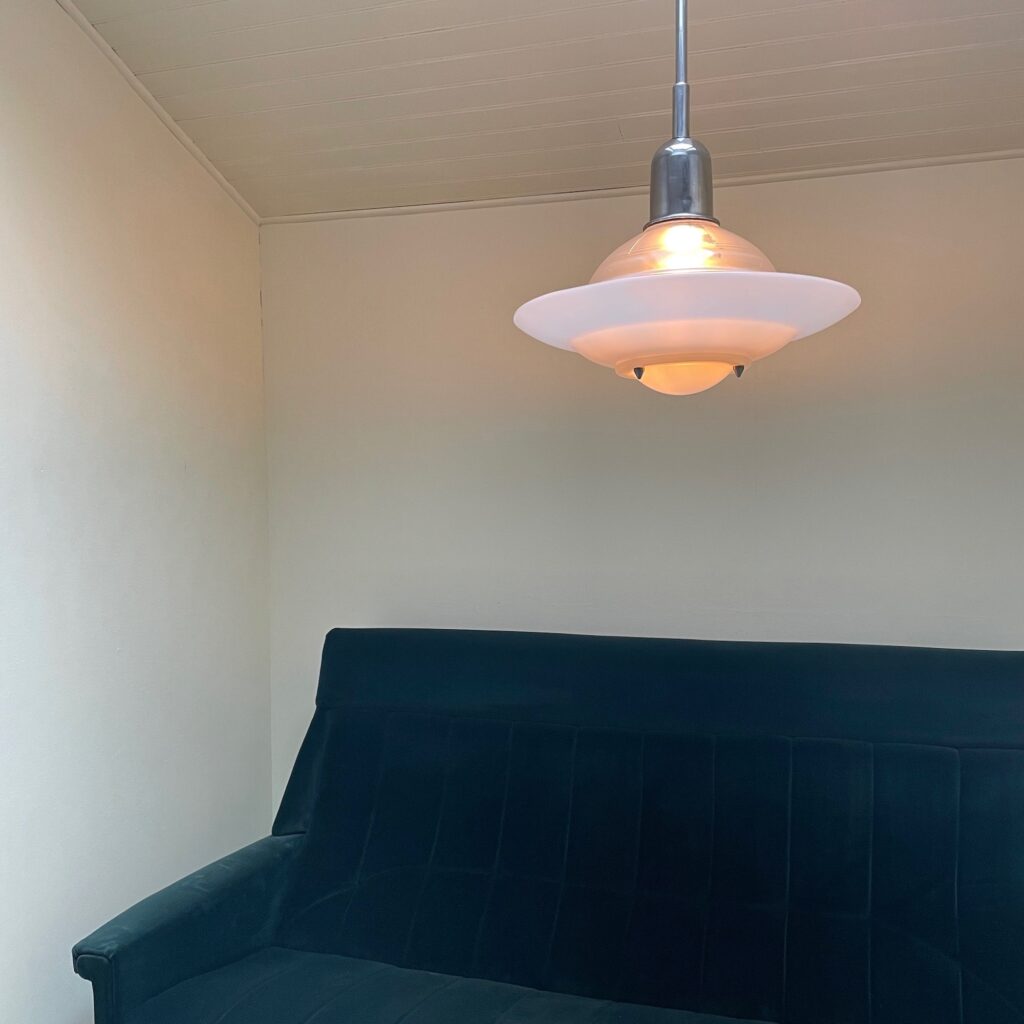 Grande_Suspension_Holophane_PA300_Opaline_verre_maison_liedekerke_LK_12.jpg