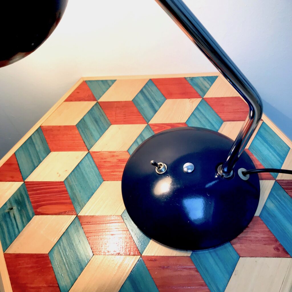 Lampe_bureau_articulee_bleu-acier_Maison_Liedekerke_LK_5.jpg