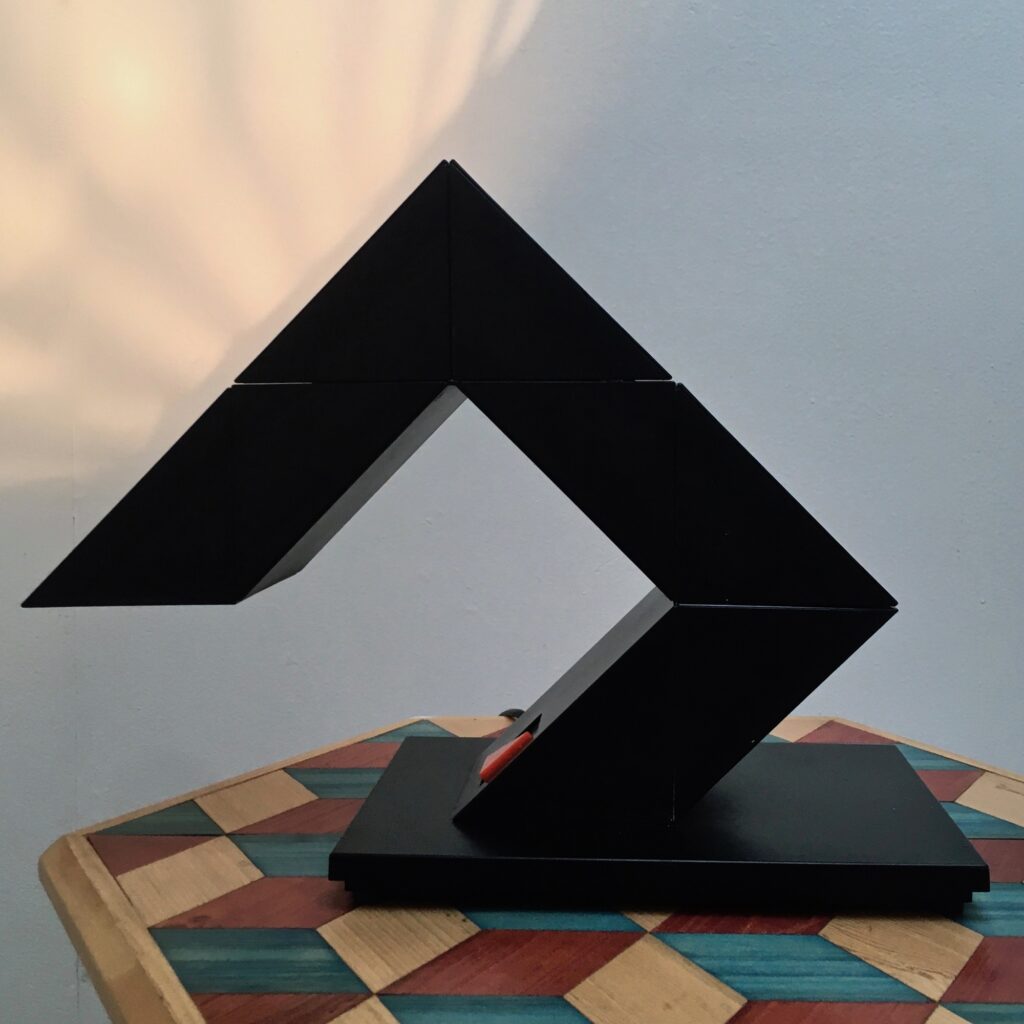 Lampe_bureau_articulee_zigzag_Elite_1980_1990_Maison-Liedekerke_maison-lk.com-10.jpg