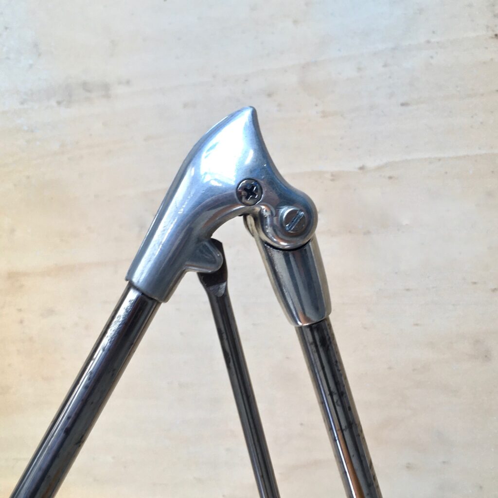 Lampe_industrielle_loupe_1970_Maison-Liedekerke_maison-lk.com-5.jpg