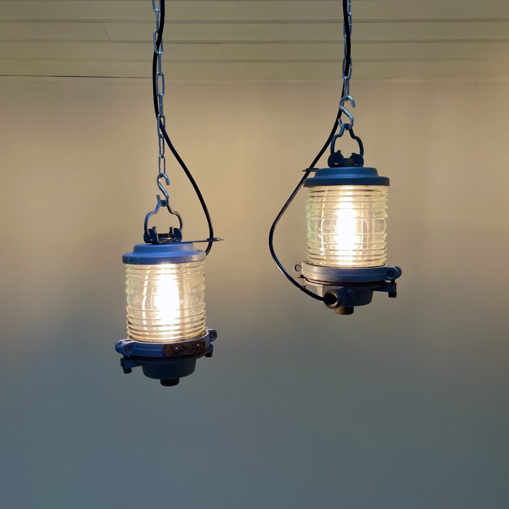 Lampe_suspension_bateau_naval_maritime_industriel_coursive_maison_liedekerke_LK_11.jpeg
