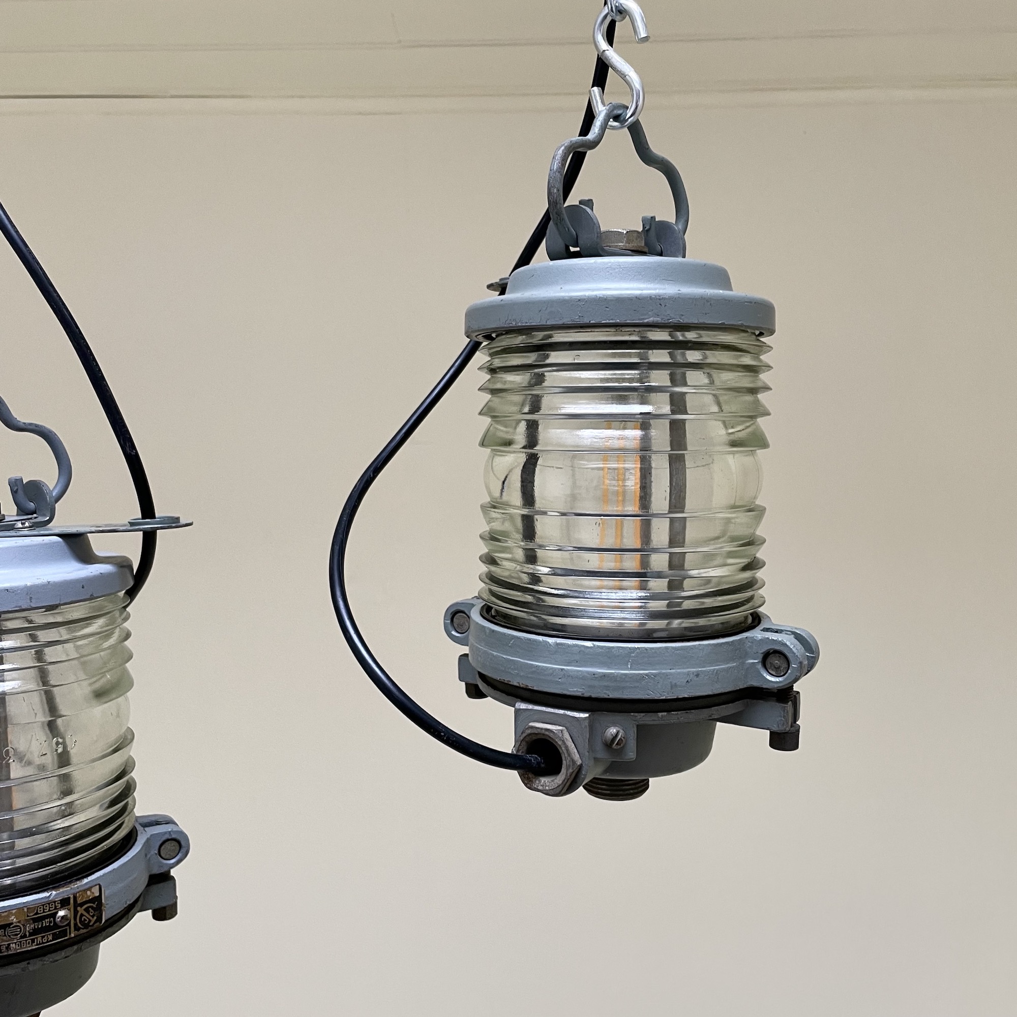 suspensions - coursive - – Image 6