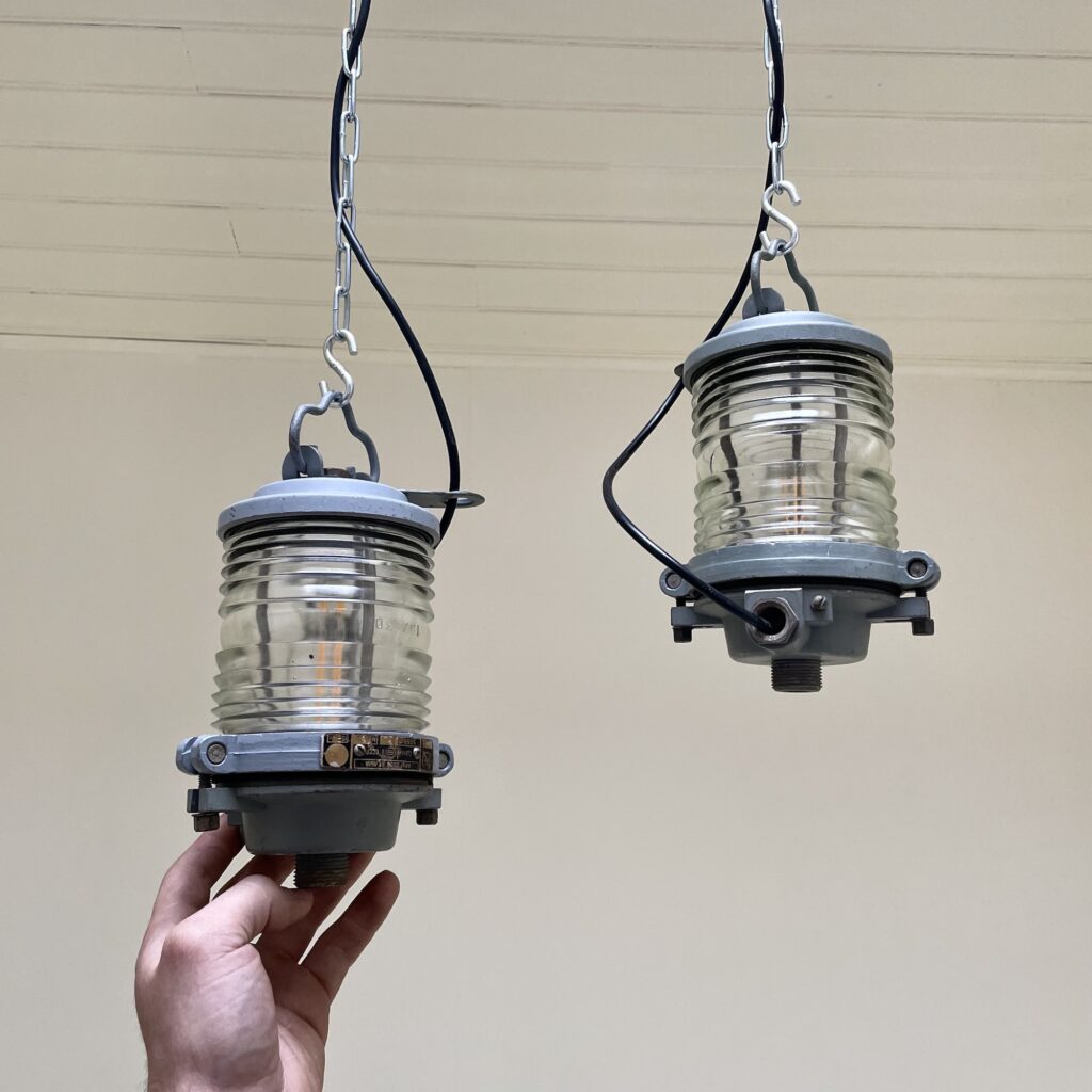 Lampe_suspension_bateau_naval_maritime_industriel_coursive_maison_liedekerke_LK_5.jpeg
