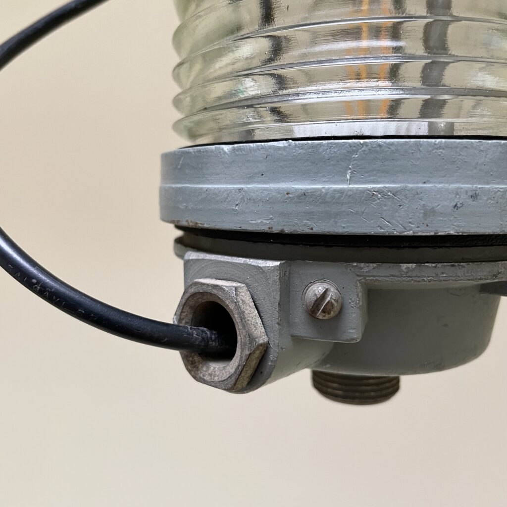 Lampe_suspension_bateau_naval_maritime_industriel_coursive_maison_liedekerke_LK_6.jpeg