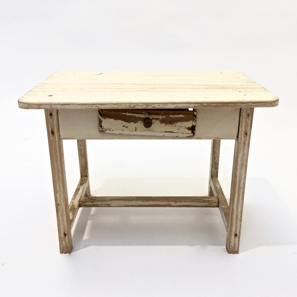 Lot-meubles-poupee-table_maison_Liedekerke_maison-LK_MLK6.jpg