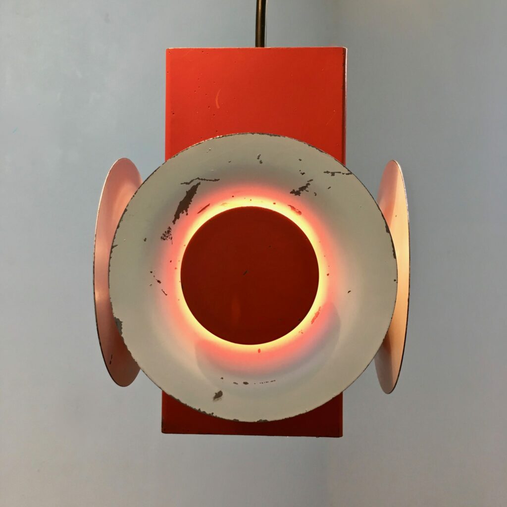 Lot_3_suspensions_orange_70_Maison_Liedekerke_maison-lk_3-scaled-1.jpg