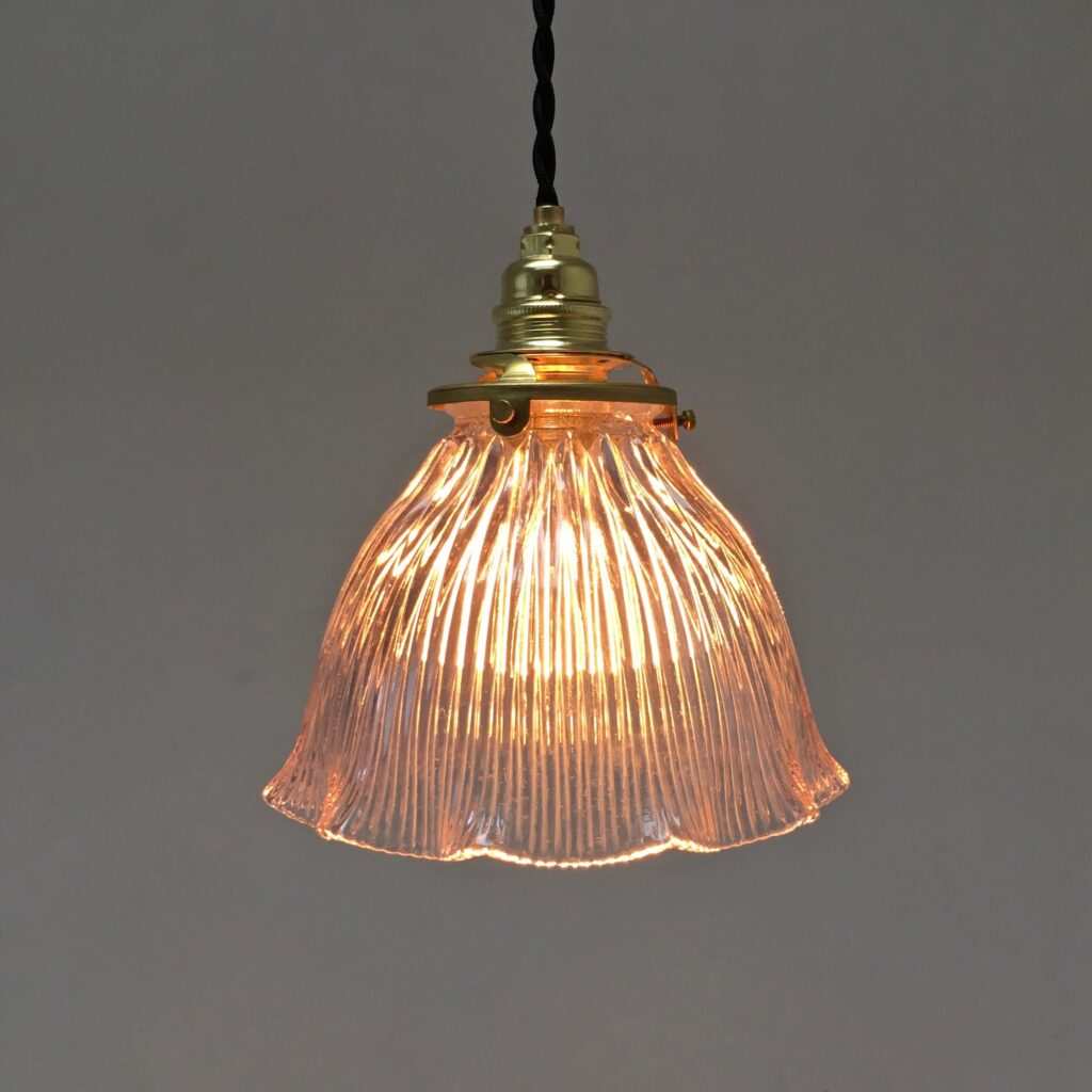 Lot_4_suspensions_cloche_irisee_Maison_Liedekerke_maison-lk.com-4.jpg