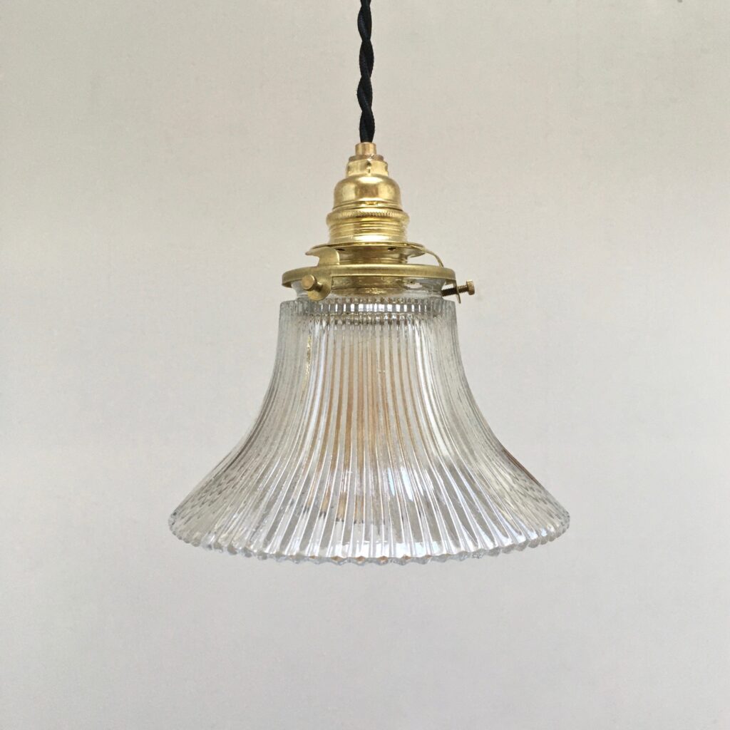 Paire-de-suspensions-verrerie-clochette_Maison_Liedekerke_maison-lk-2.jpeg