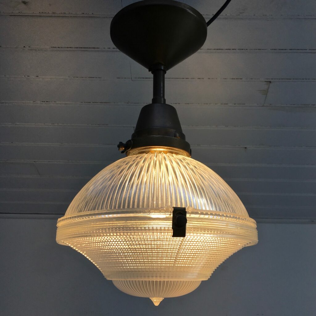 Plafonnier_Holophane_rare_teton_1940_Maison_Liedekerke_maison-lk.com-1-scaled-1.jpg