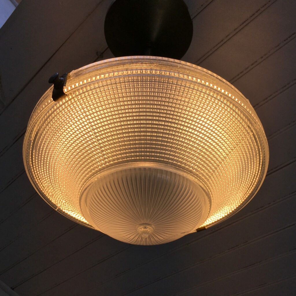 Plafonnier_Holophane_rare_teton_1940_Maison_Liedekerke_maison-lk.com-2-scaled-1.jpg