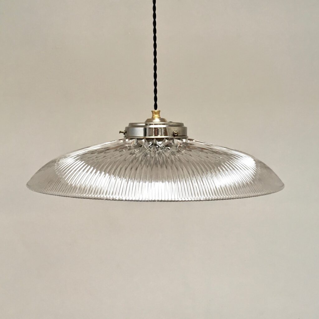 Suspension-Holophane-Verrerie-GM-vue-face-ss-ampoule_Maison_Liedekerke_maison-lk.jpg