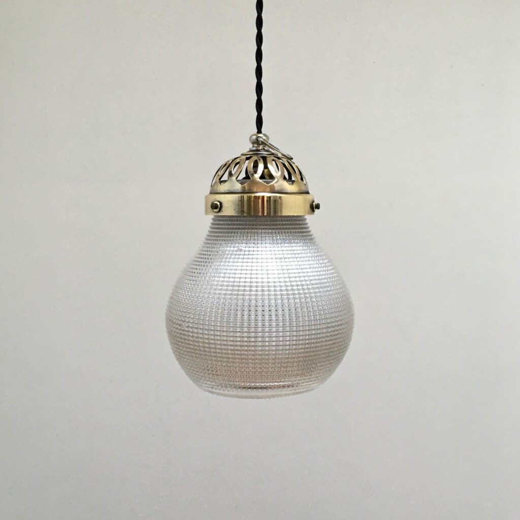 Suspension-holophane-aquarium_Maison_Liedekerke_maison-lk-6.jpeg