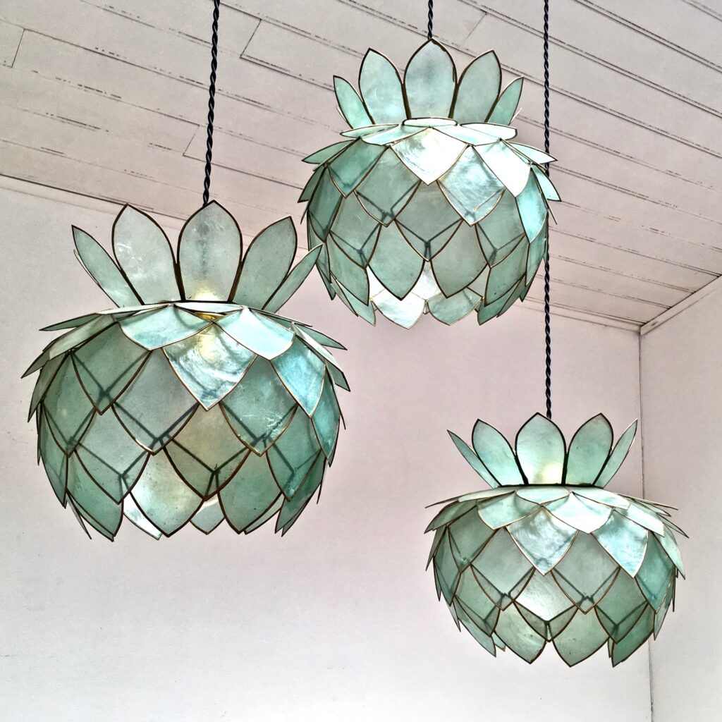 Suspension-nacre_-34_Maison_Liedekerke_maison-lk.jpg