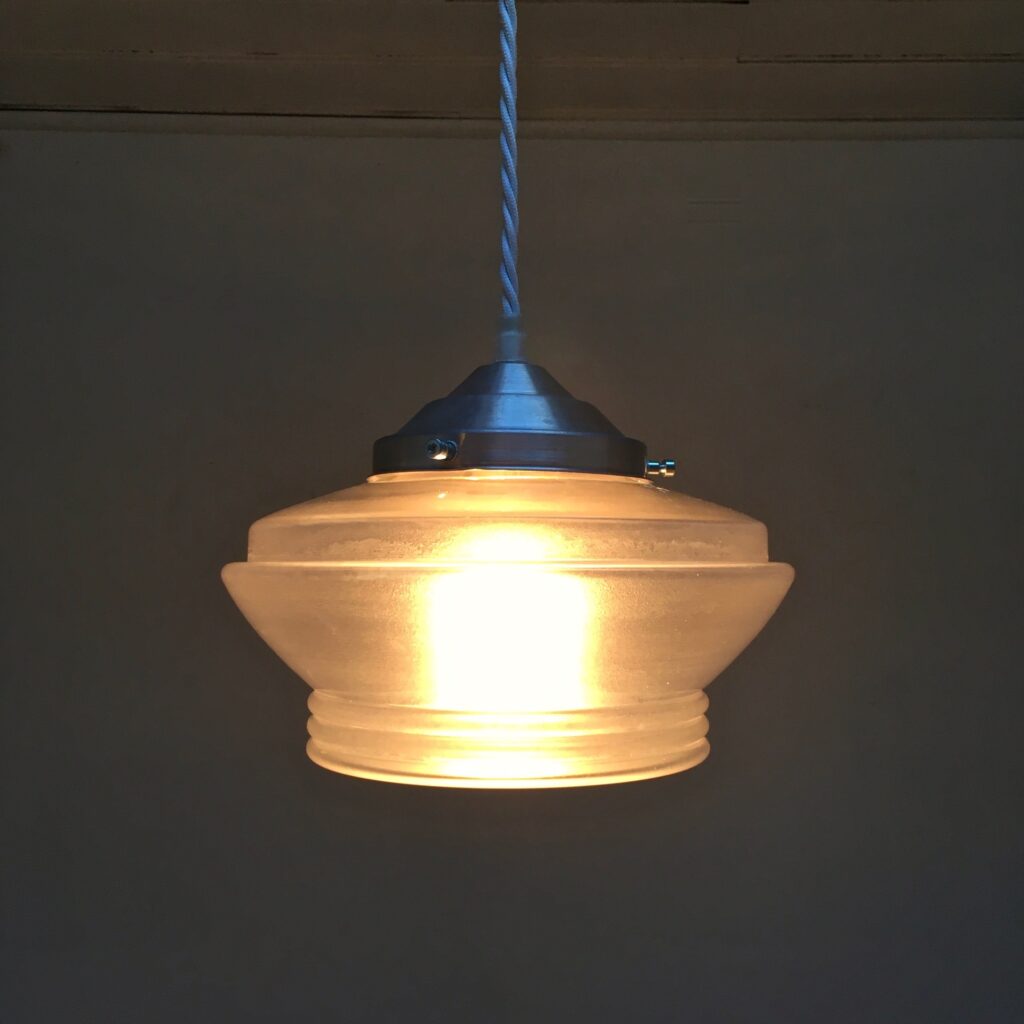 Suspension-verre-sable-fb-vue-face-allumee_Maison_Liedekerke_maison.lk_.jpeg