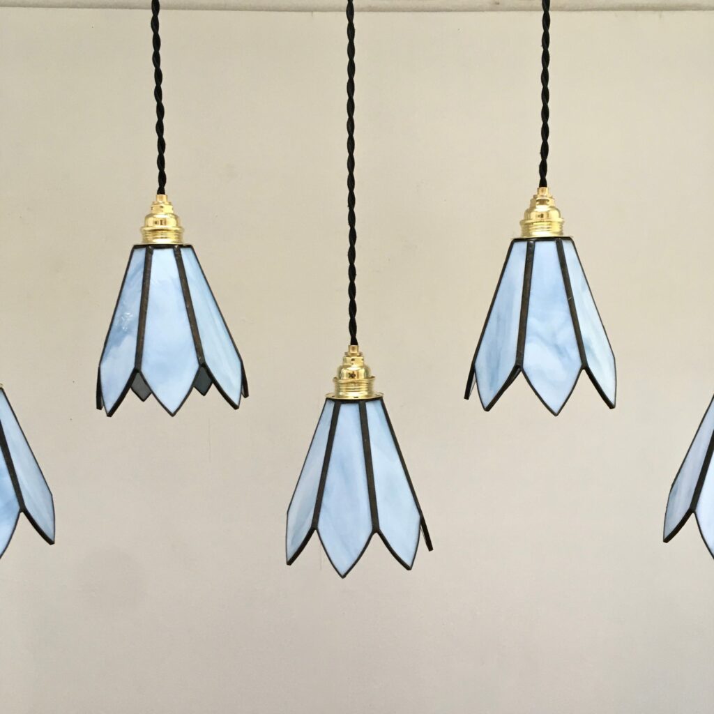 Suspension_Holly_bleue_Pate_de_verre_Maison_Liedekerke_maison-lk.com_5-scaled-1.jpg