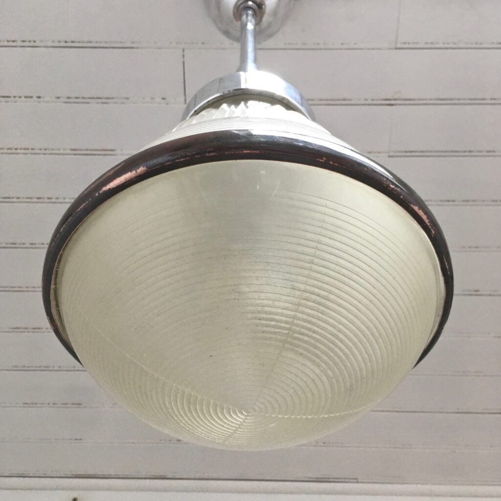 Suspension_Holophane_n°7_circa-1950_Maison-Liedekerke_maison-lk.com-5.jpg