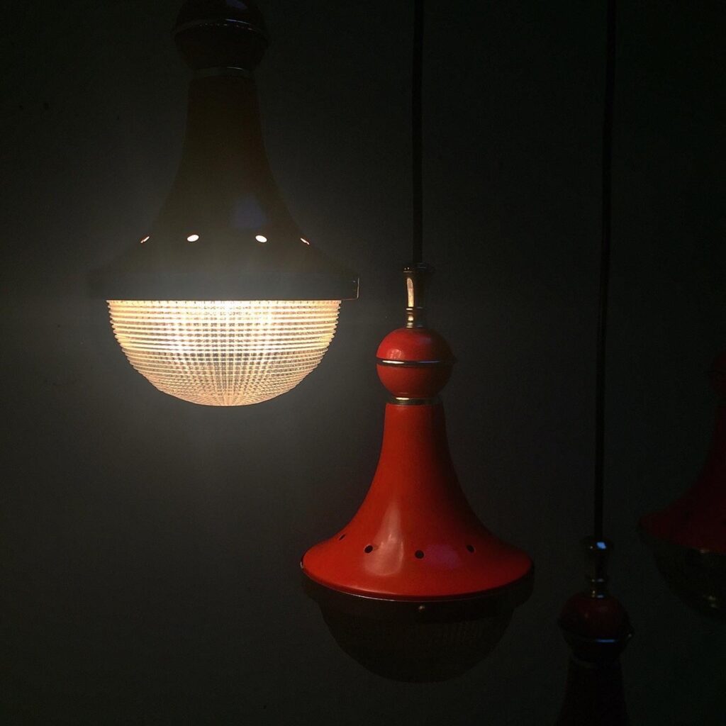 Suspension_Holophane_orange_Maison_Liedekerke_maison-lk-6.jpg