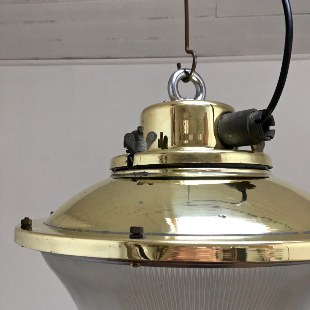 Suspension_Holophane_verre-strielaiton_Maison_LIedekerke_maison-lk-4.jpg