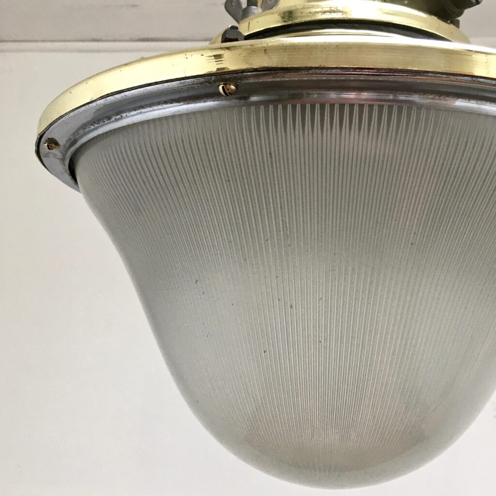 Suspension_Holophane_verre-strielaiton_Maison_LIedekerke_maison-lk-6.jpg