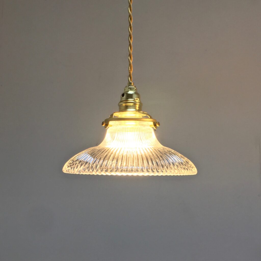 Suspension_Holophane_verrerie_11_Maison-Liedekerke_maison-lk.com-2.jpg