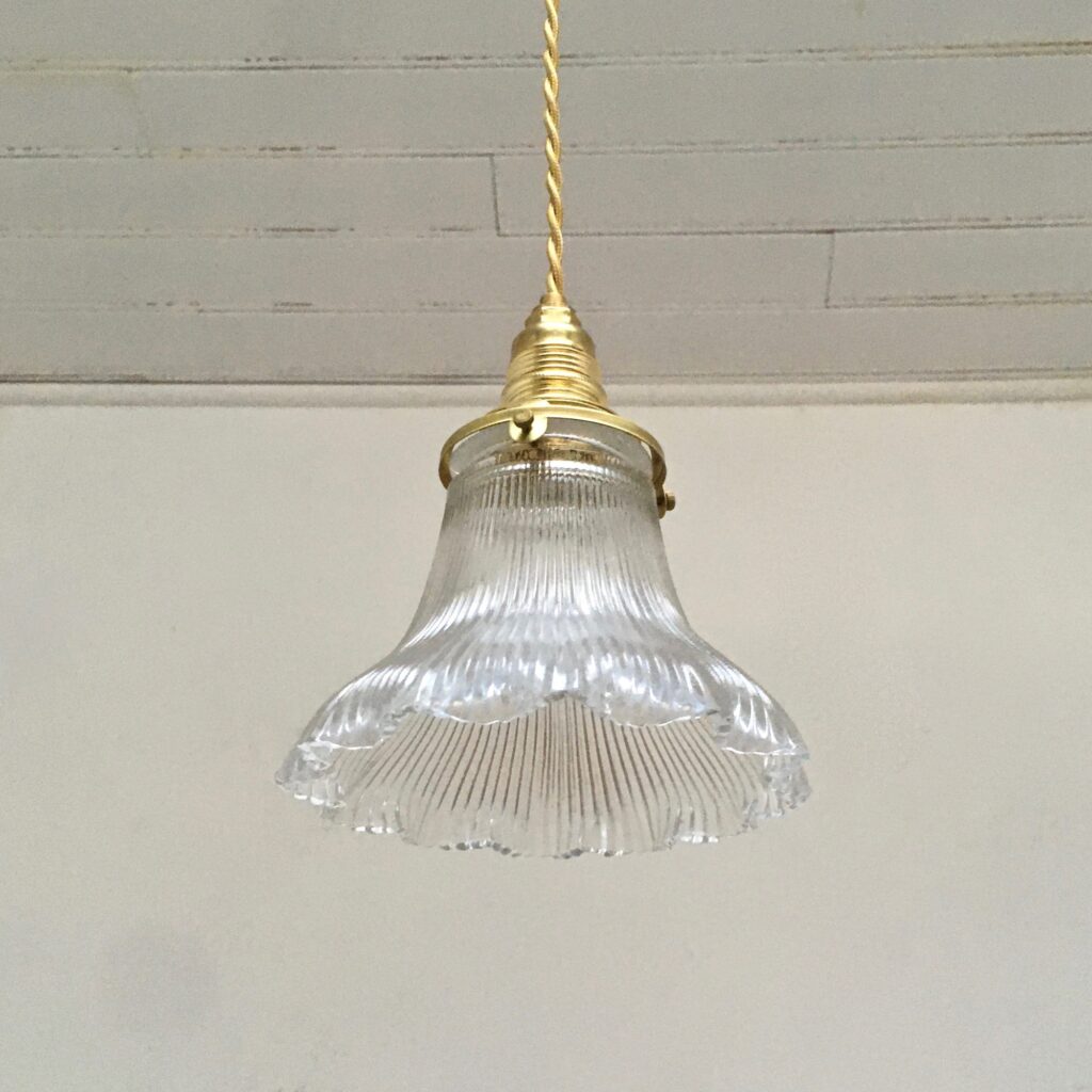 Suspension_Verrerie_Holophane_clochette-2_Maison_Liedekerke_maison-lk.com-2.jpg