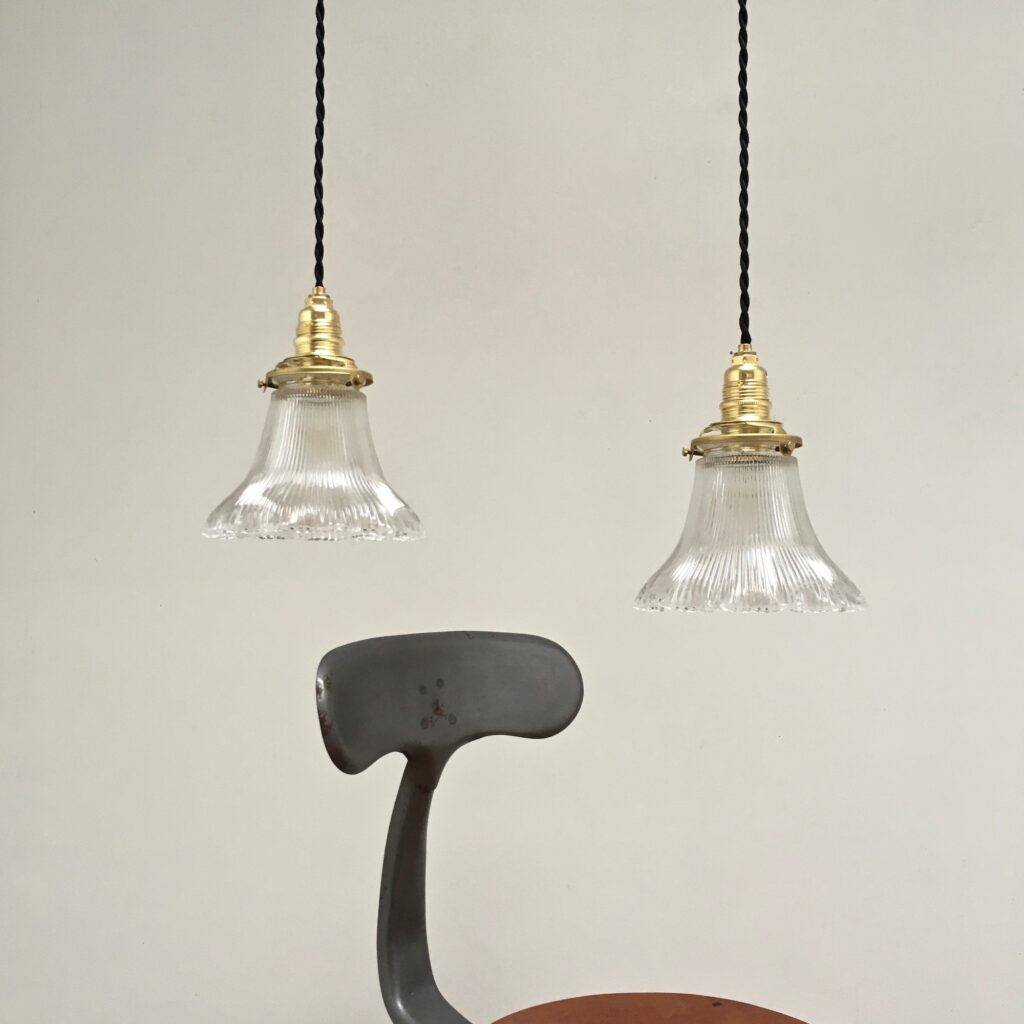 Suspension_clochette_Holophane_Maison_Liedekerke_maison-lk-3.jpeg