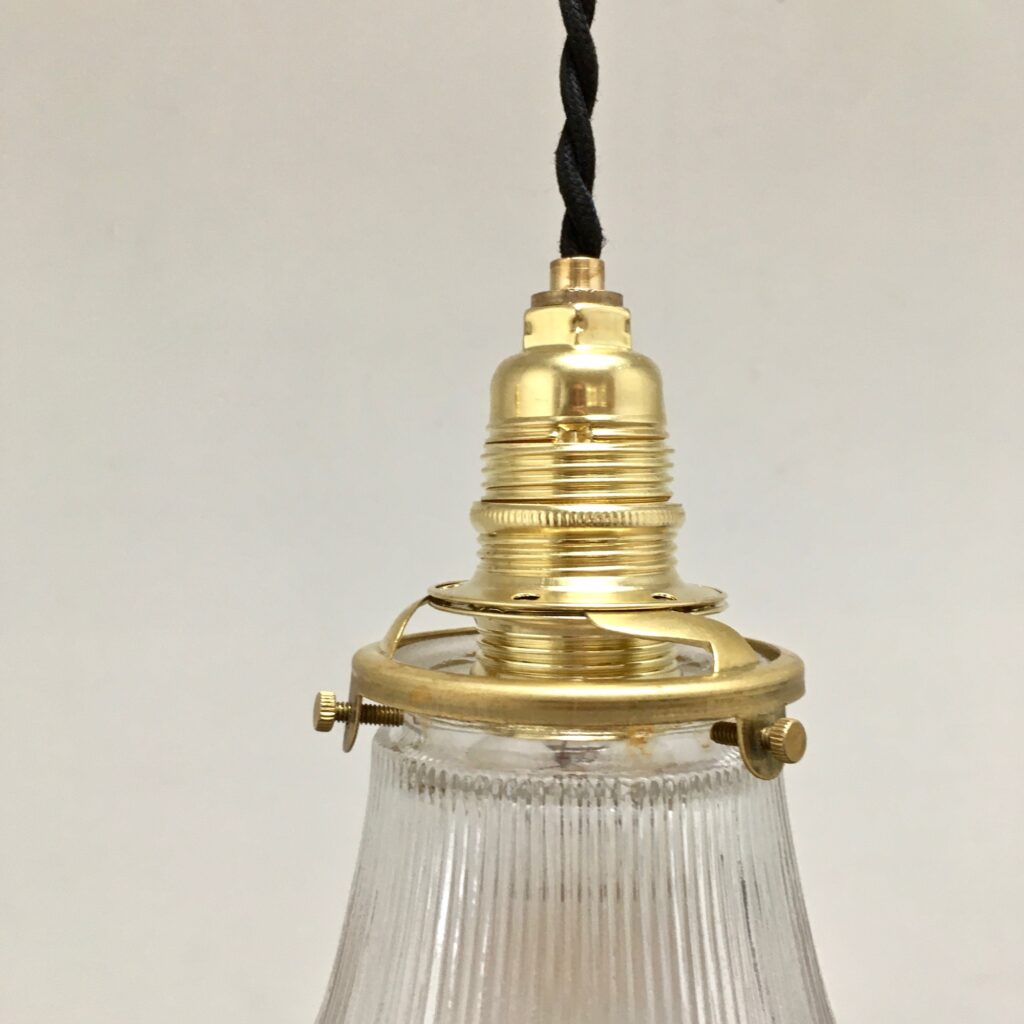 Suspension_clochette_Holophane_Maison_Liedekerke_maison-lk-5.jpeg