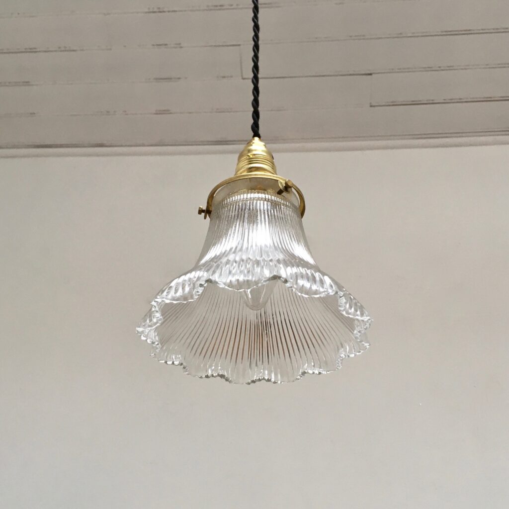 Suspension_clochette_Holophane_Maison_Liedekerke_maison-lk-7.jpeg