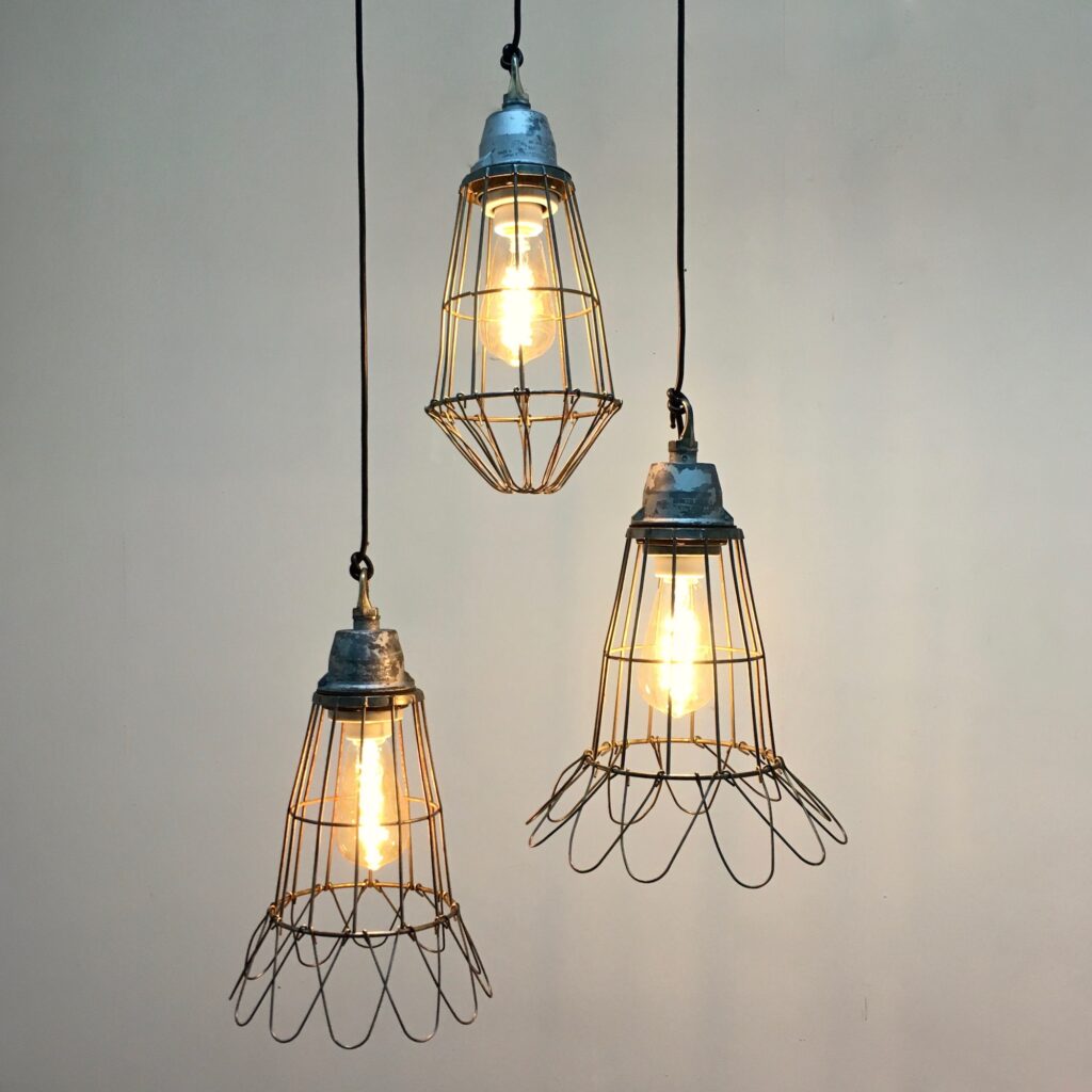 Suspension_grillage_Maison_Liedekerke_maison-lk.com_2.jpeg