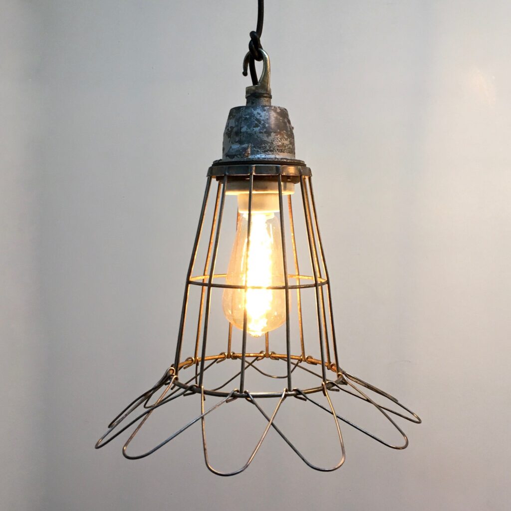 Suspension_grillage_Maison_Liedekerke_maison-lk.com_3.jpeg